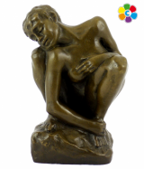 bronzov socha La femme accroupie  -  modern umn 4 - pohled 1 - www.colormarket.cz
