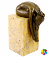 bronzov socha plastika na mramorovm podstavci 16 - pohled 1 - www.colormarket.cz