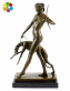 bronzov� socha Diana se psem na mramorov�m podstavci 21 - pohled 1 - www.colormarket.cz
