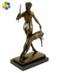 bronzov� socha Diana se psem na mramorov�m podstavci 21 - pohled 2 - www.colormarket.cz